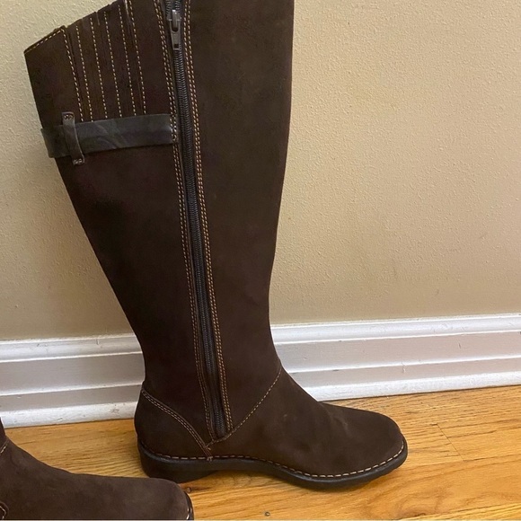 Clarks Suede/Leather Upper Ridding Boots - Picture 5 of 10